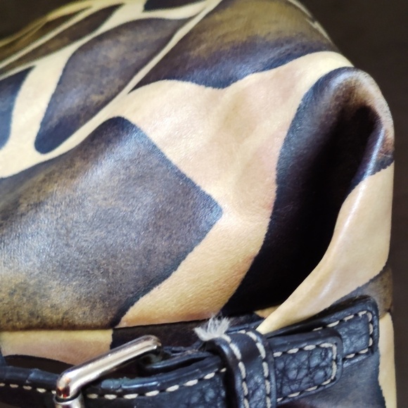 Dooney And Bourke Giraffe Print Bag - Picture 6 of 10